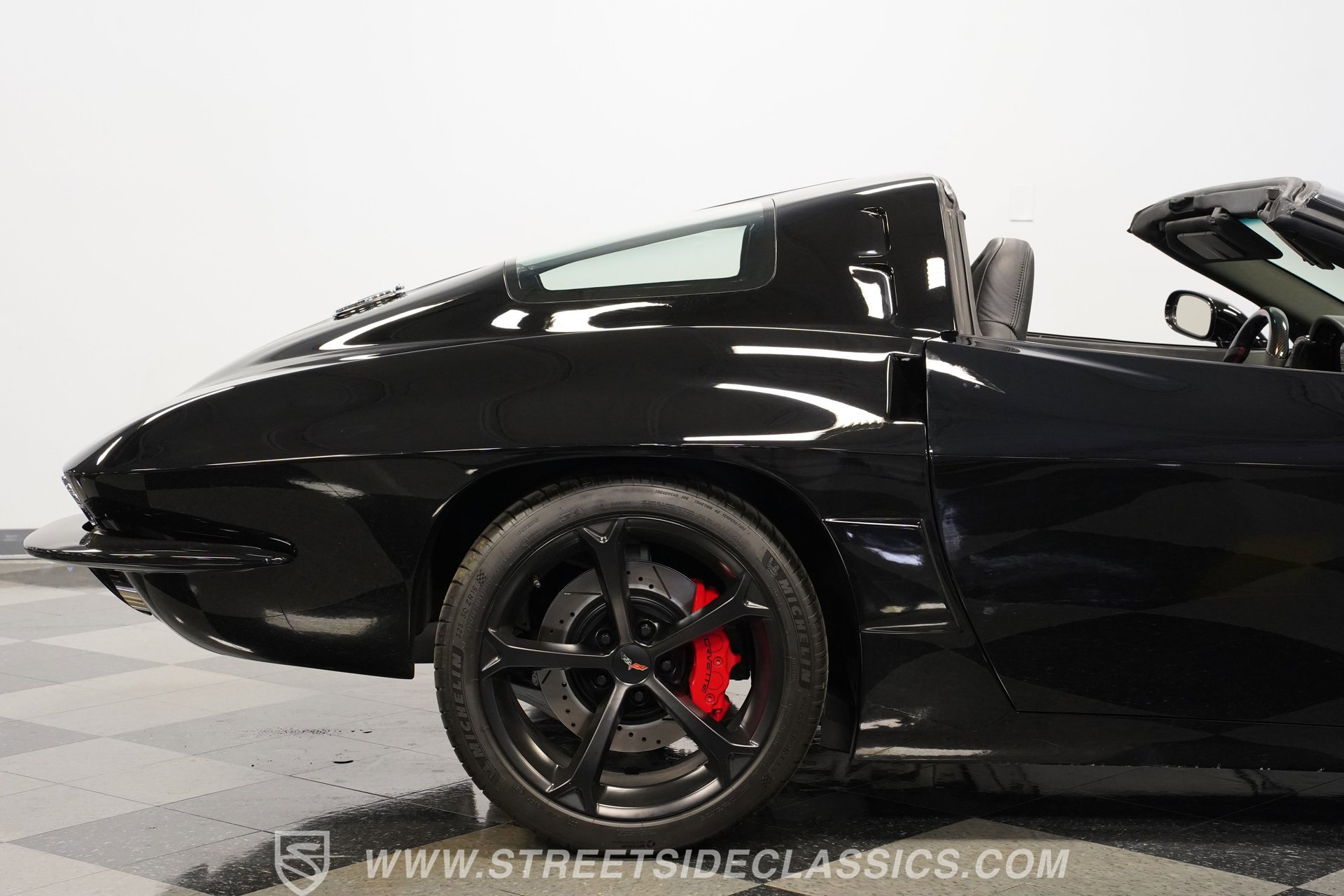 Used 2010 Chevrolet Corvette Grand Sport w/ Preferred Equipment Group image 30