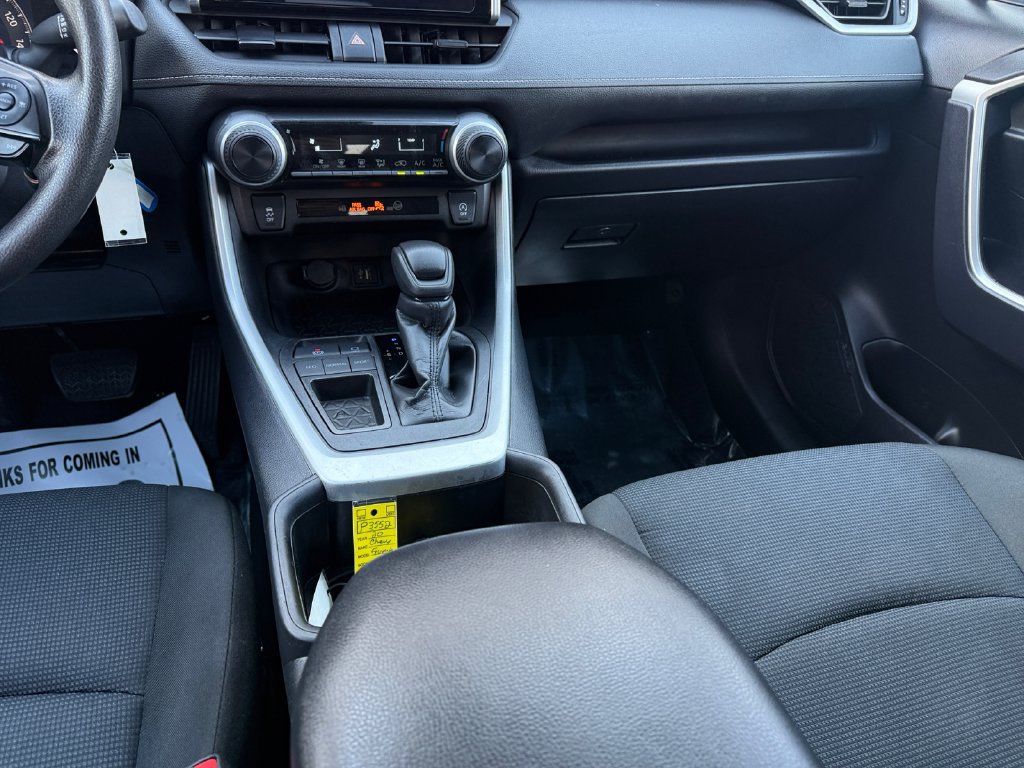 Used 2024 Toyota RAV4 LE FWD image 11