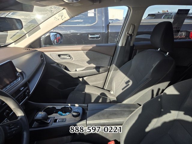 Used 2023 Nissan Rogue S AWD/4WD image 9