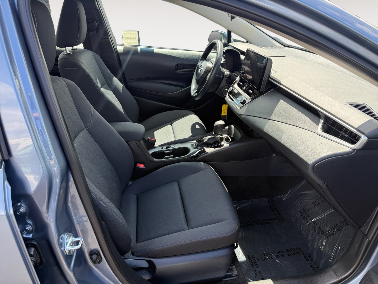 Used 2025 Toyota Corolla LE FWD image 19
