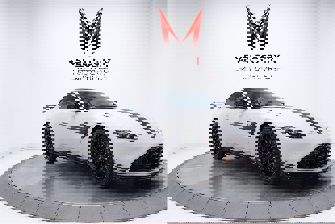 Used 2023 Aston Martin V8 Vantage Coupe image 4