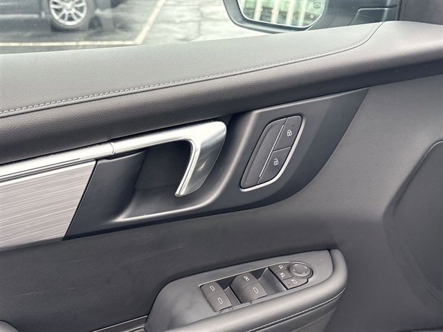 Used 2025 Buick Enclave Preferred w/ LPO, Floor Liner Package image 23