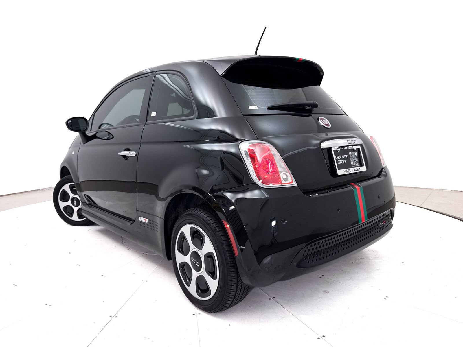 Used 2017 FIAT 500 e FWD image 2