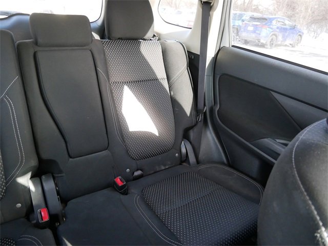 Used 2020 Mitsubishi Outlander ES image 15