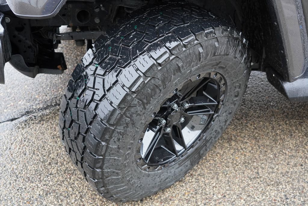 Used 2022 Jeep Wrangler Unlimited Sahara w/ Cold Weather Group AWD/4WD image 13