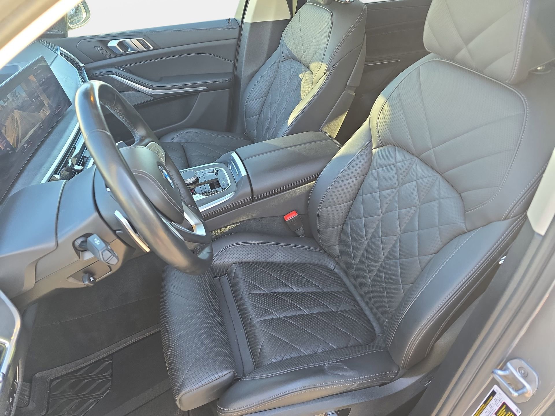 Used 2023 BMW X7 xDrive40i w/ Premium Package image 15