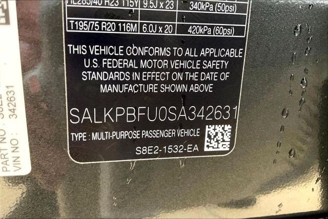 New 2025 Land Rover Range Rover Long Wheelbase SE image 8