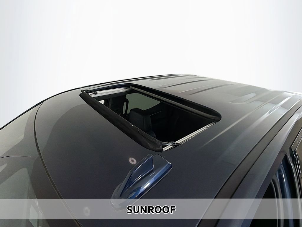 Used 2022 Chevrolet Silverado 1500 High Country w/ High Country Premium Package image 4