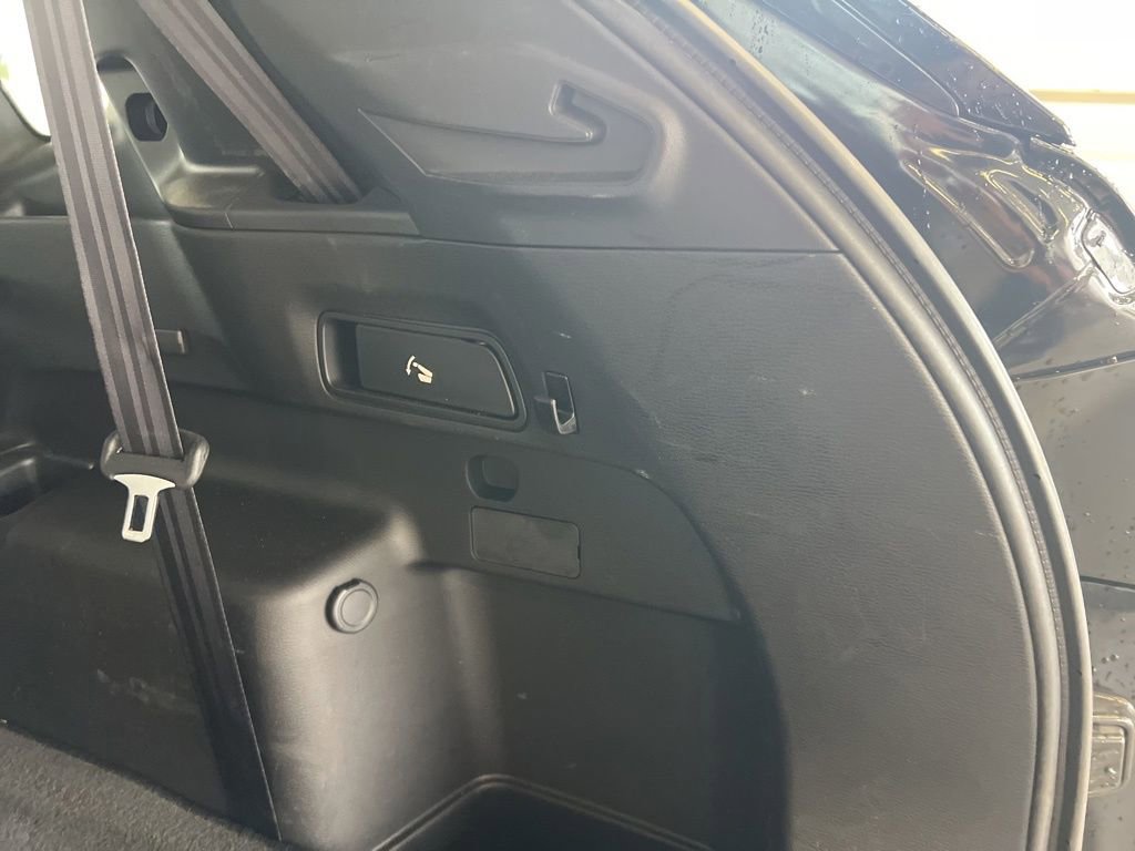 Used 2025 Mitsubishi Outlander SE image 33