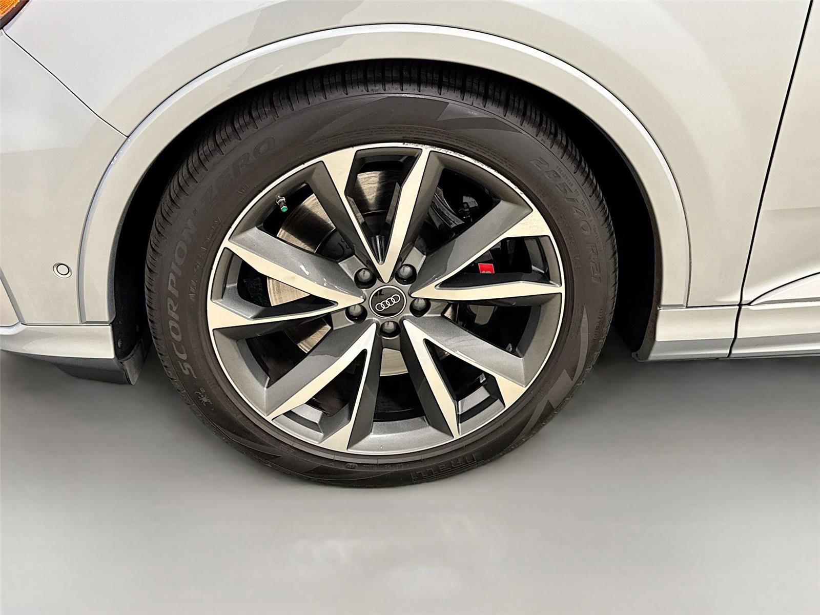 Used 2023 Audi SQ7 Prestige w/ Prestige Package image 33