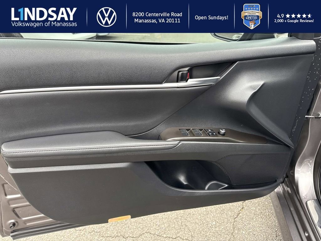 Used 2023 Toyota Camry XLE image 7