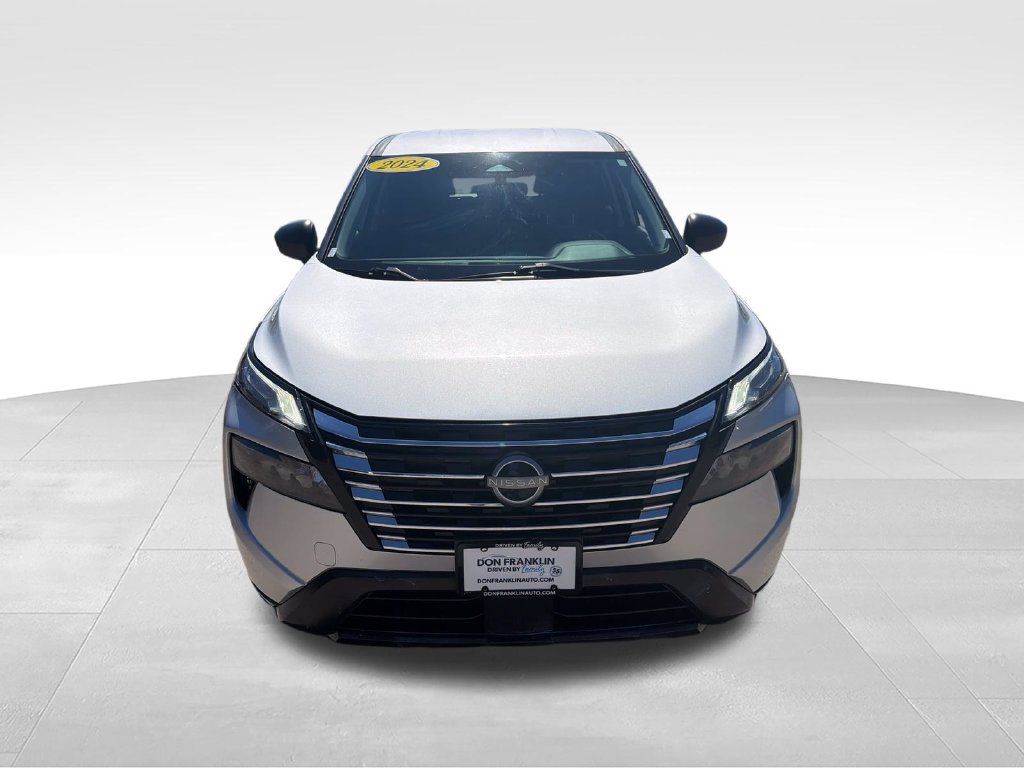 Used 2024 Nissan Rogue S AWD/4WD image 8