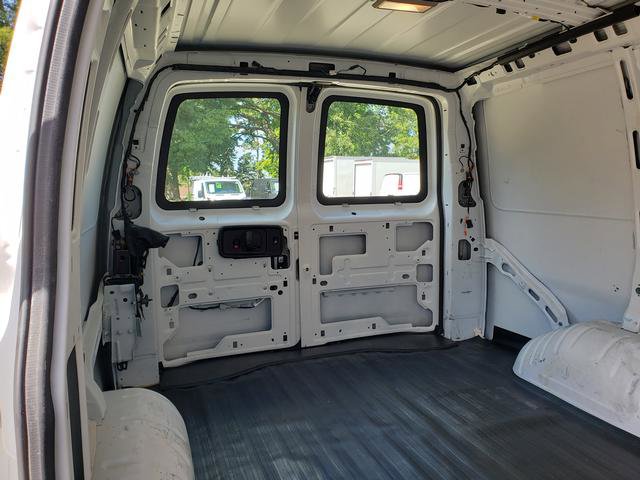 Used 2014 Chevrolet Express 2500 image 16