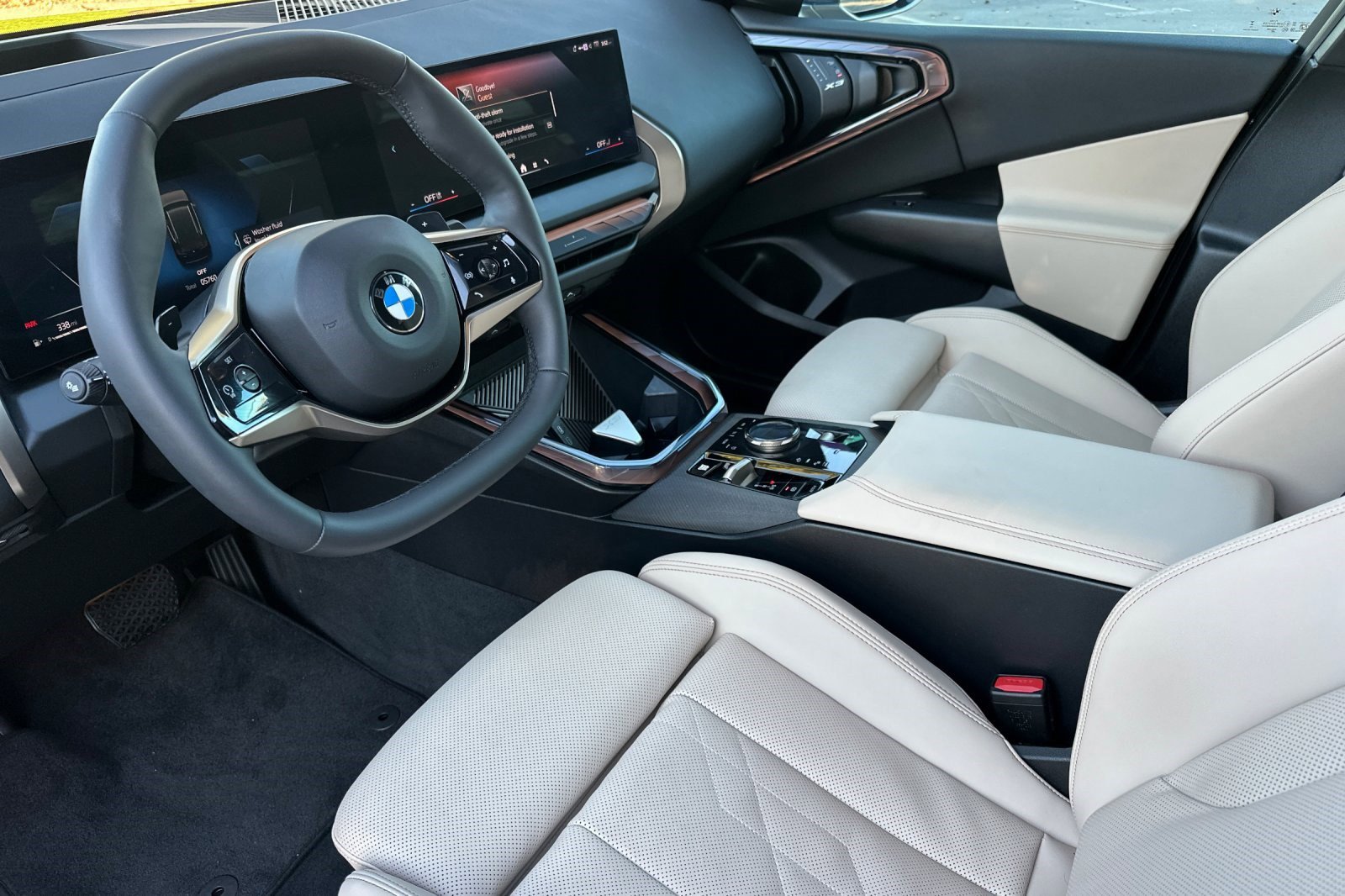 Used 2025 BMW X3 xDrive30i w/ Premium Package image 11