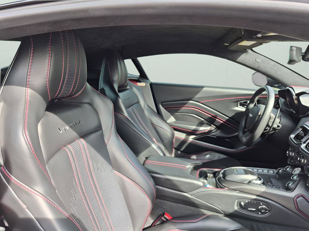 Used 2019 Aston Martin V8 Vantage Coupe image 14