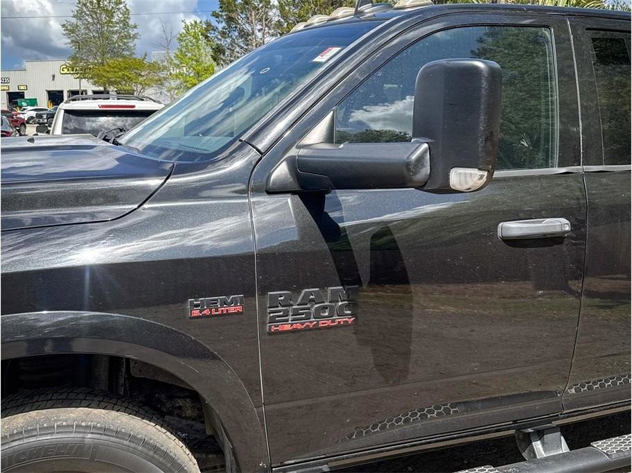 Used 2017 RAM 2500 Lone Star w/ Black Appearance Group AWD/4WD image 4