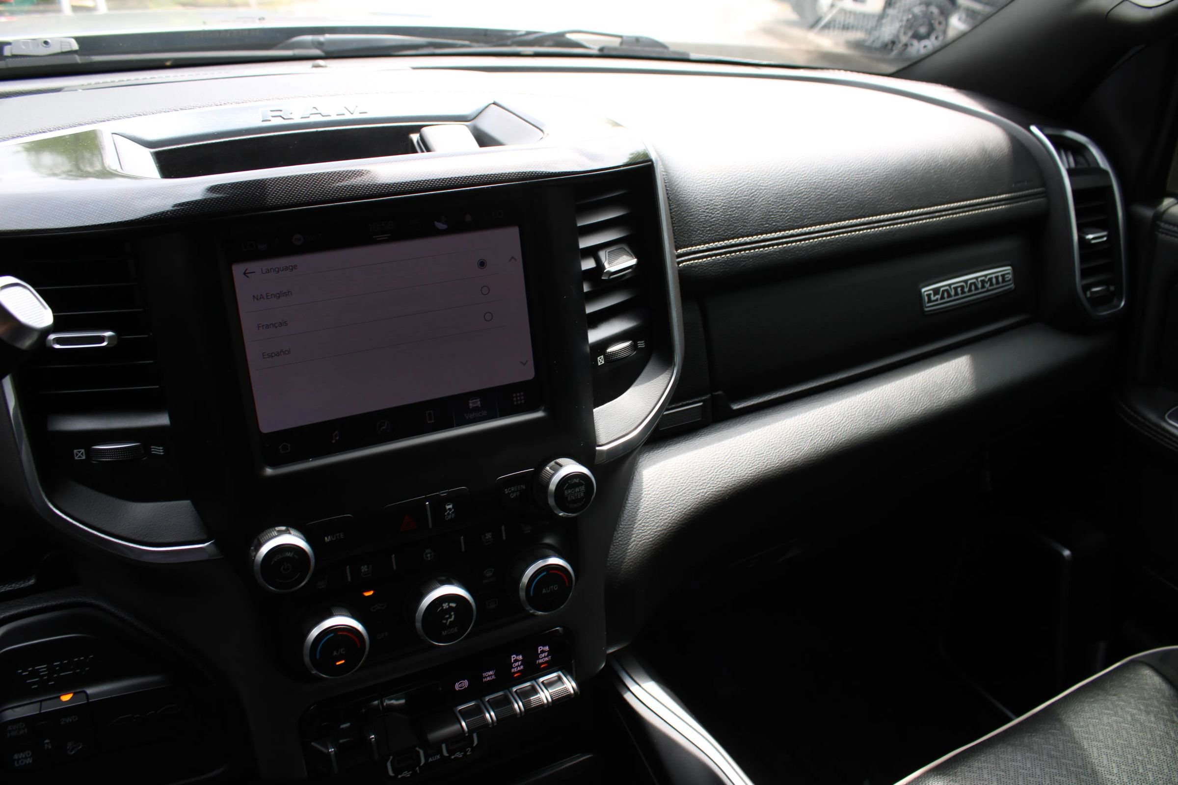 Used 2022 RAM 2500 Laramie AWD/4WD image 14
