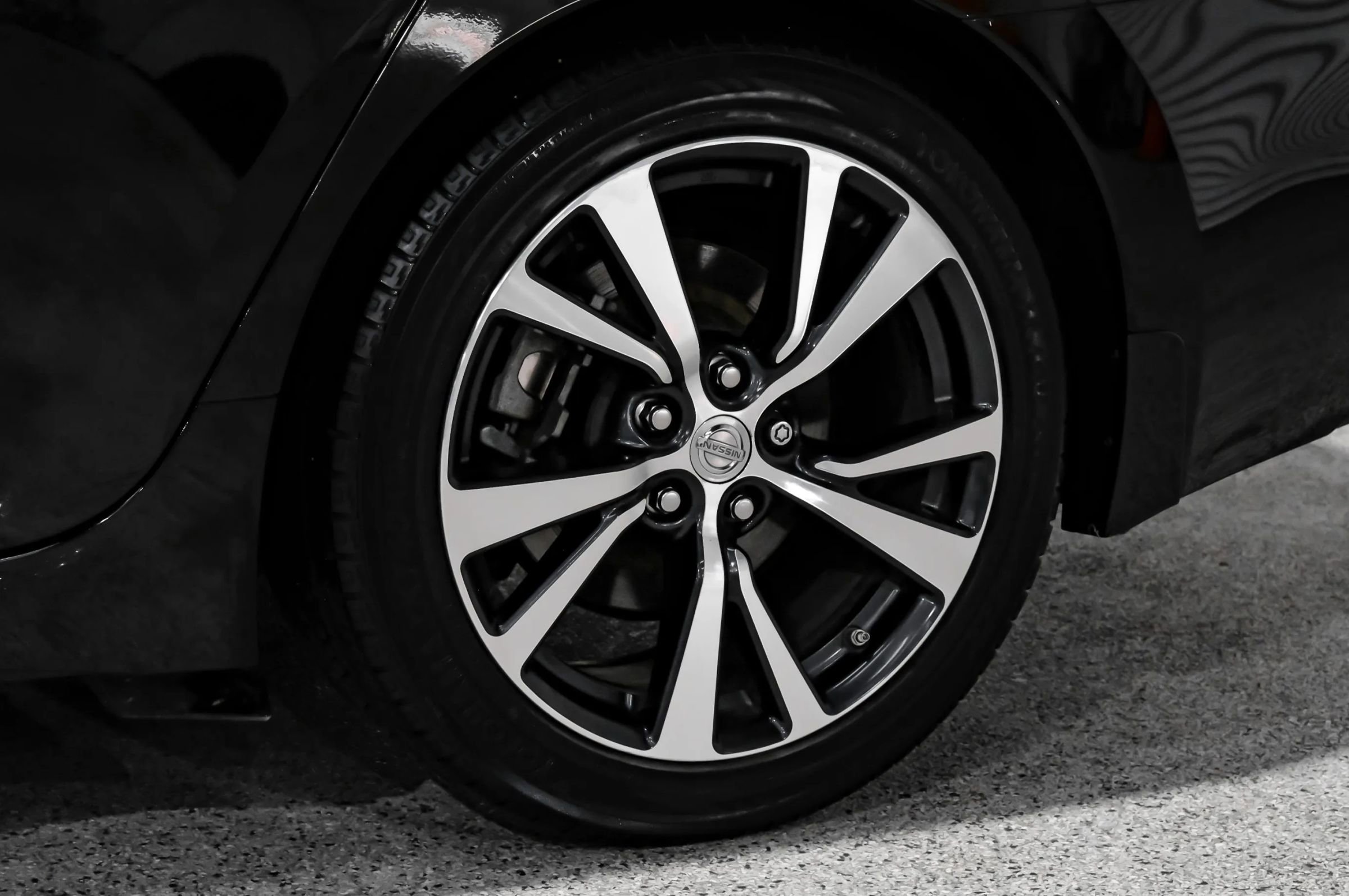 Used 2017 Nissan Maxima Platinum FWD image 73