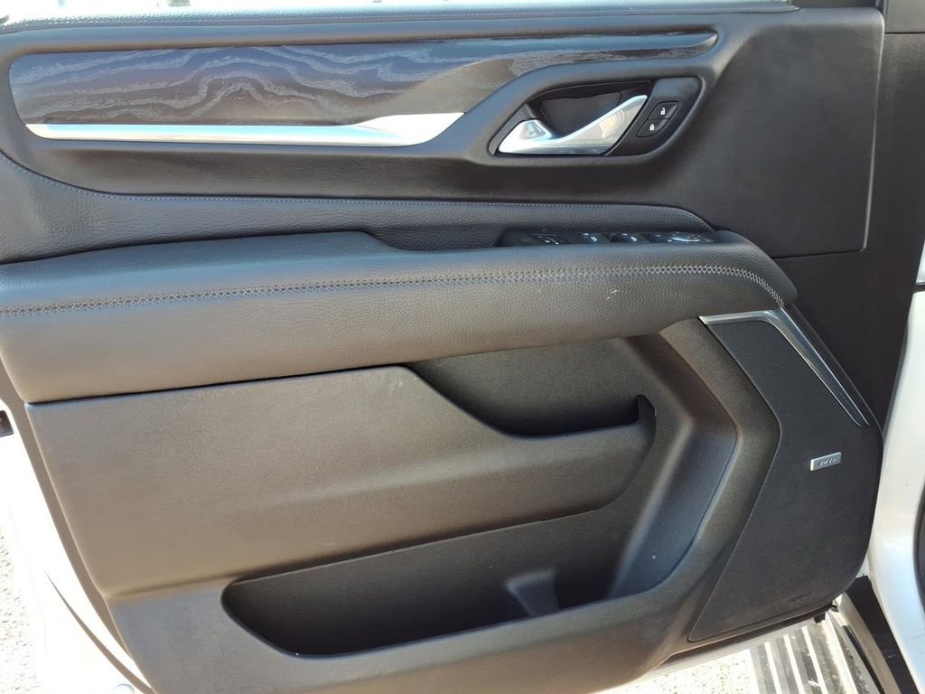 Used 2021 GMC Yukon XL Denali w/ Denali Ultimate Package image 16