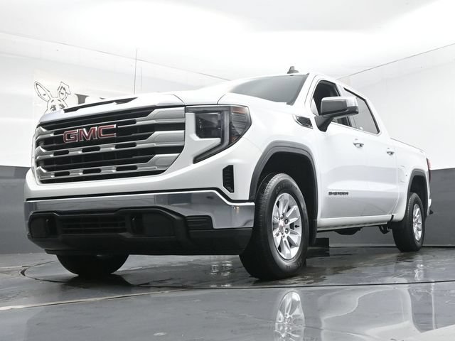 Used 2022 GMC Sierra 1500 SLE AWD/4WD image 4