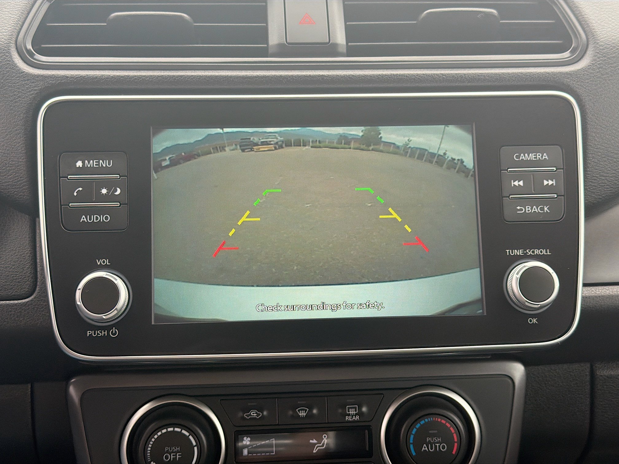 Used 2024 Nissan Leaf S FWD image 23