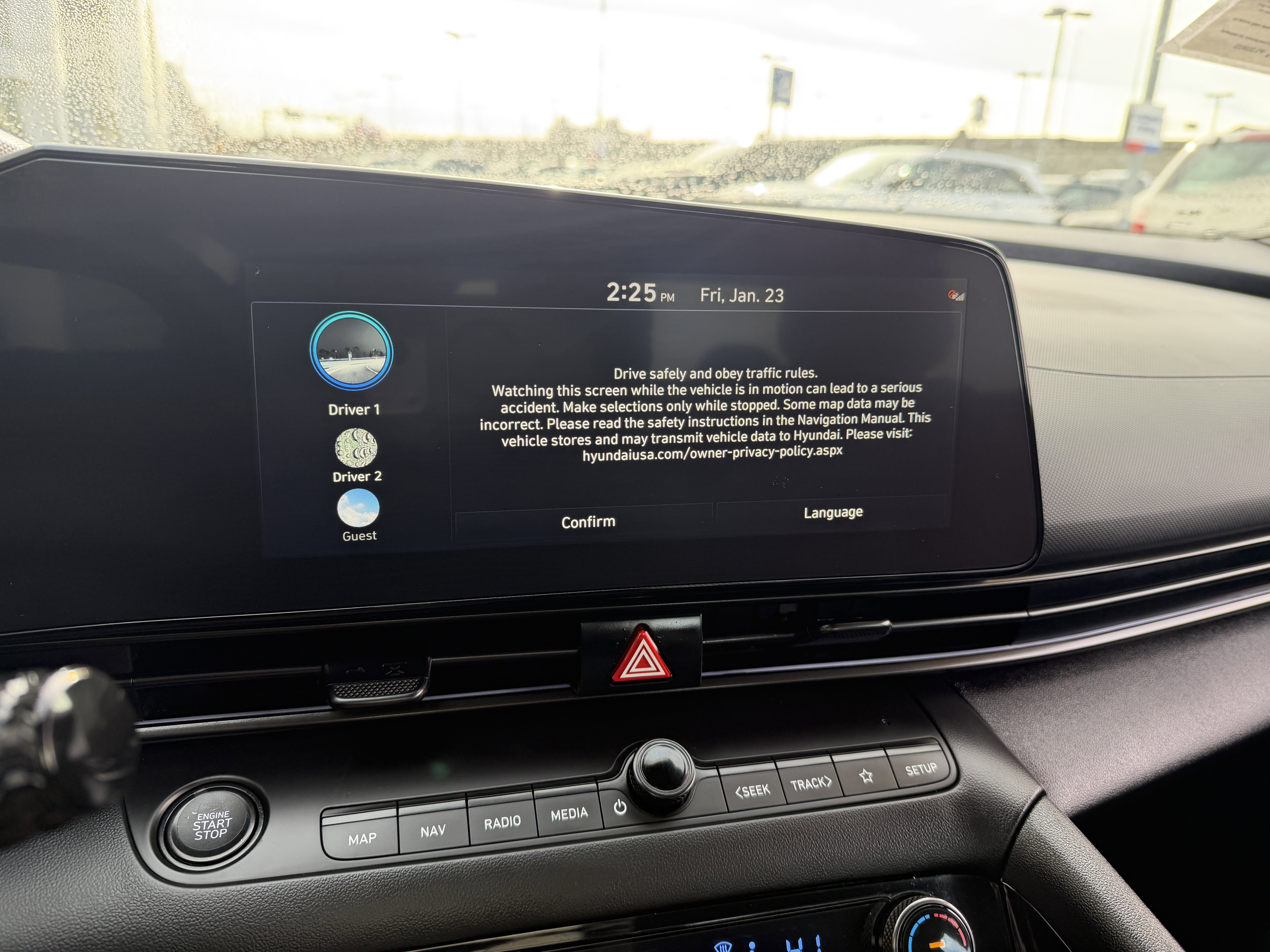 Certified 2025 Hyundai Elantra SEL image 30