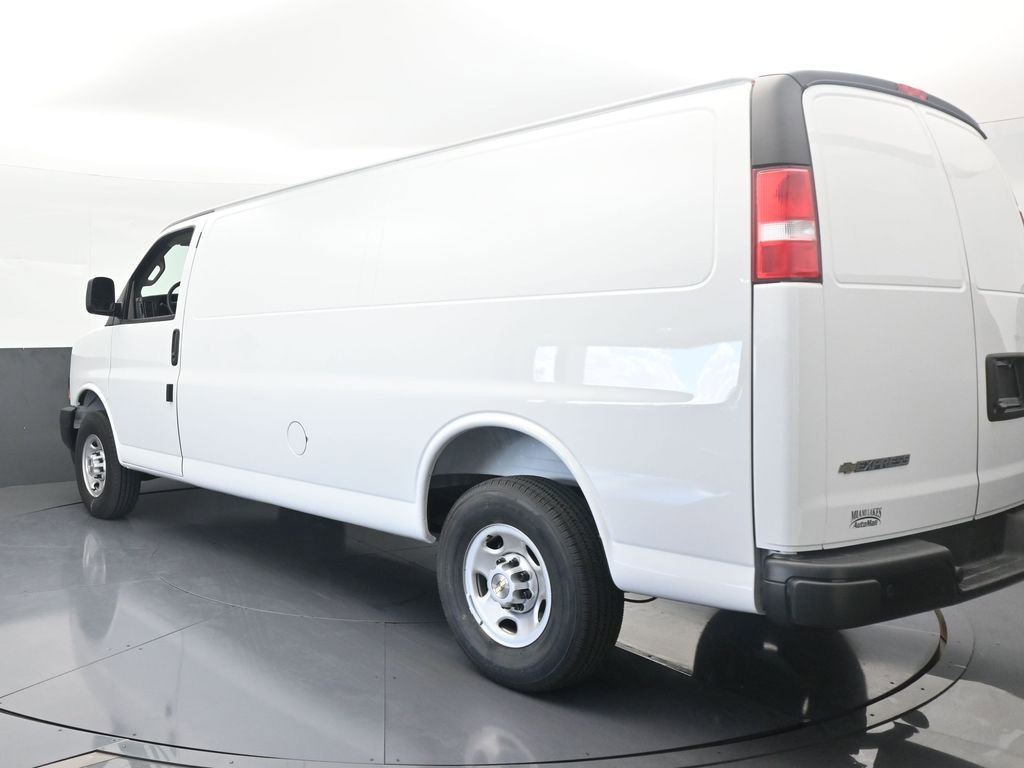New 2025 Chevrolet Express 3500 Extended w/ Driver Convenience Package RWD image 4