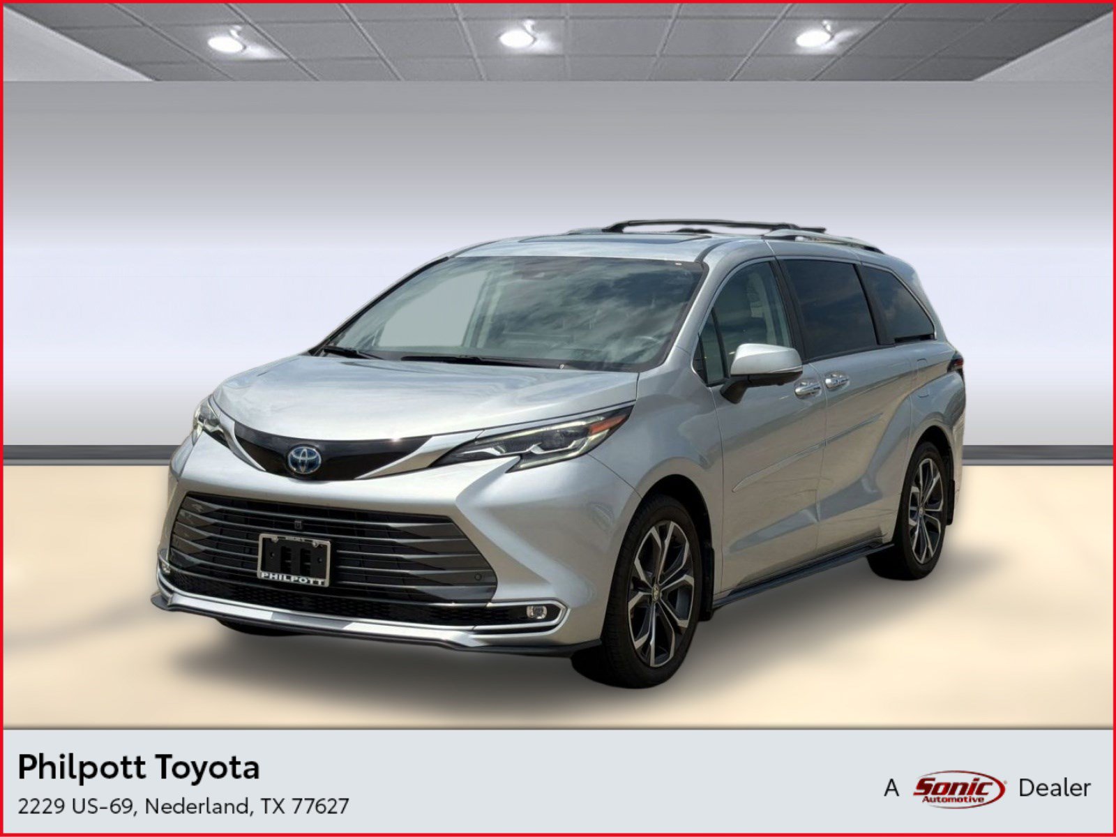 Used 2025 Toyota Sienna Platinum FWD image 1