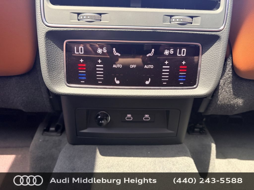 Used 2026 Audi Q7 2.0T Premium Plus w/ Premium Plus Package AWD/4WD image 39