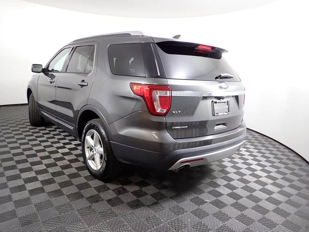 Used 2017 Ford Explorer XLT w/ Equipment Group 202A image 14