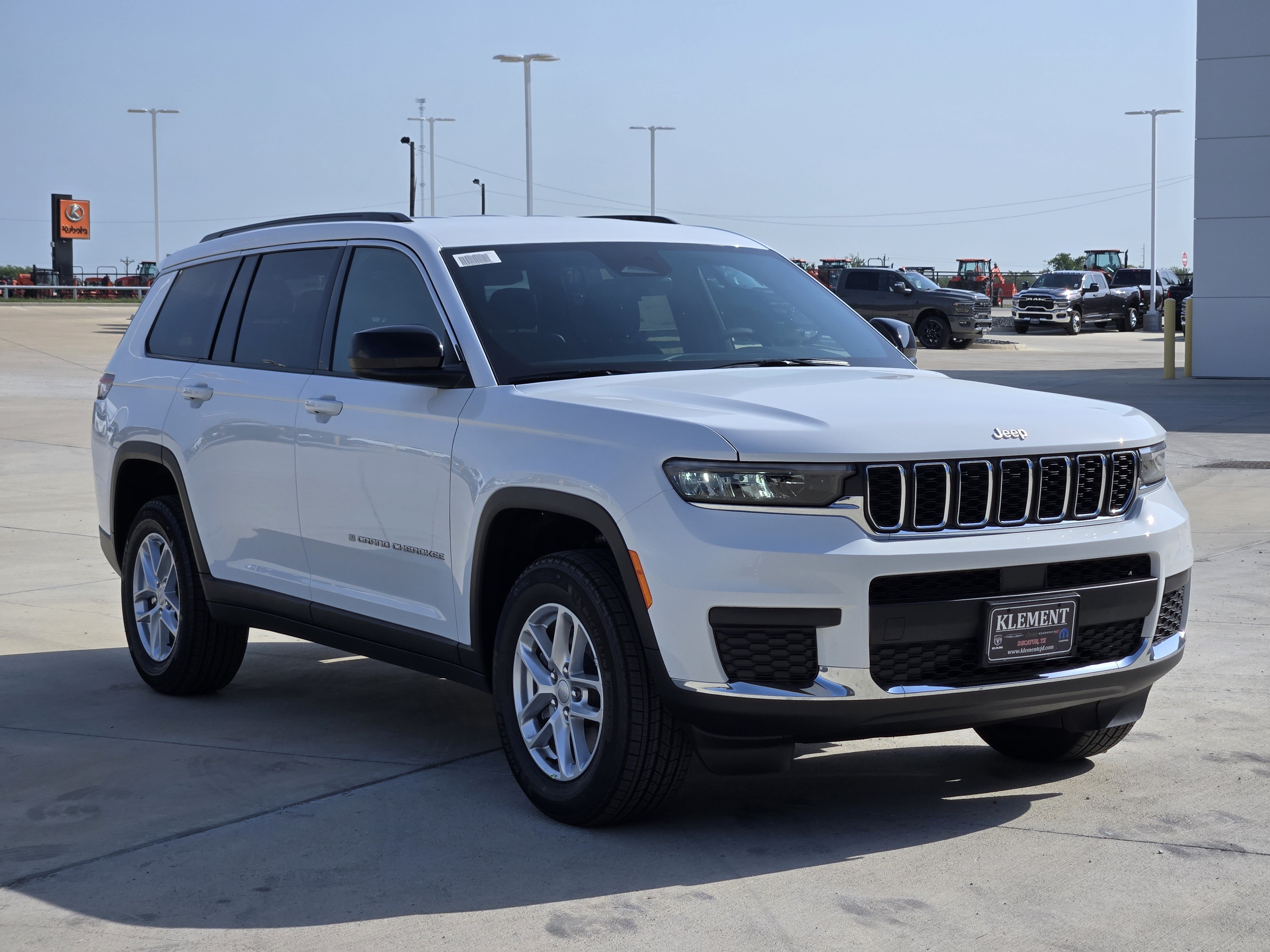 New 2026 Jeep Grand Cherokee L Laredo AWD/4WD image 3