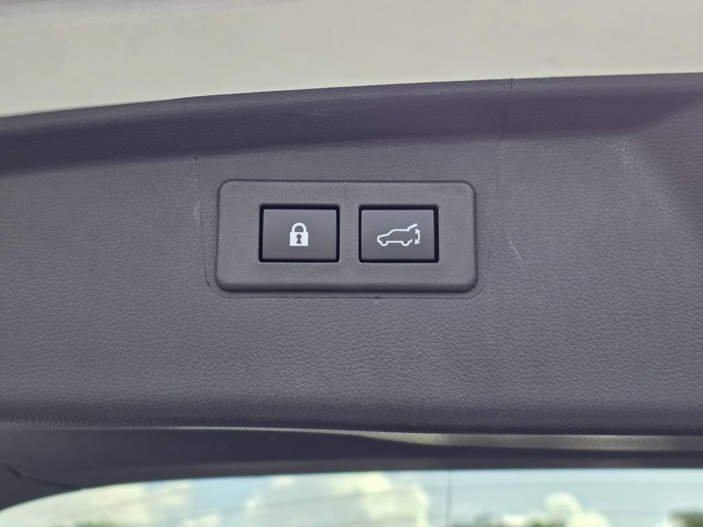 Used 2025 Subaru Outback Limited XT AWD/4WD image 10
