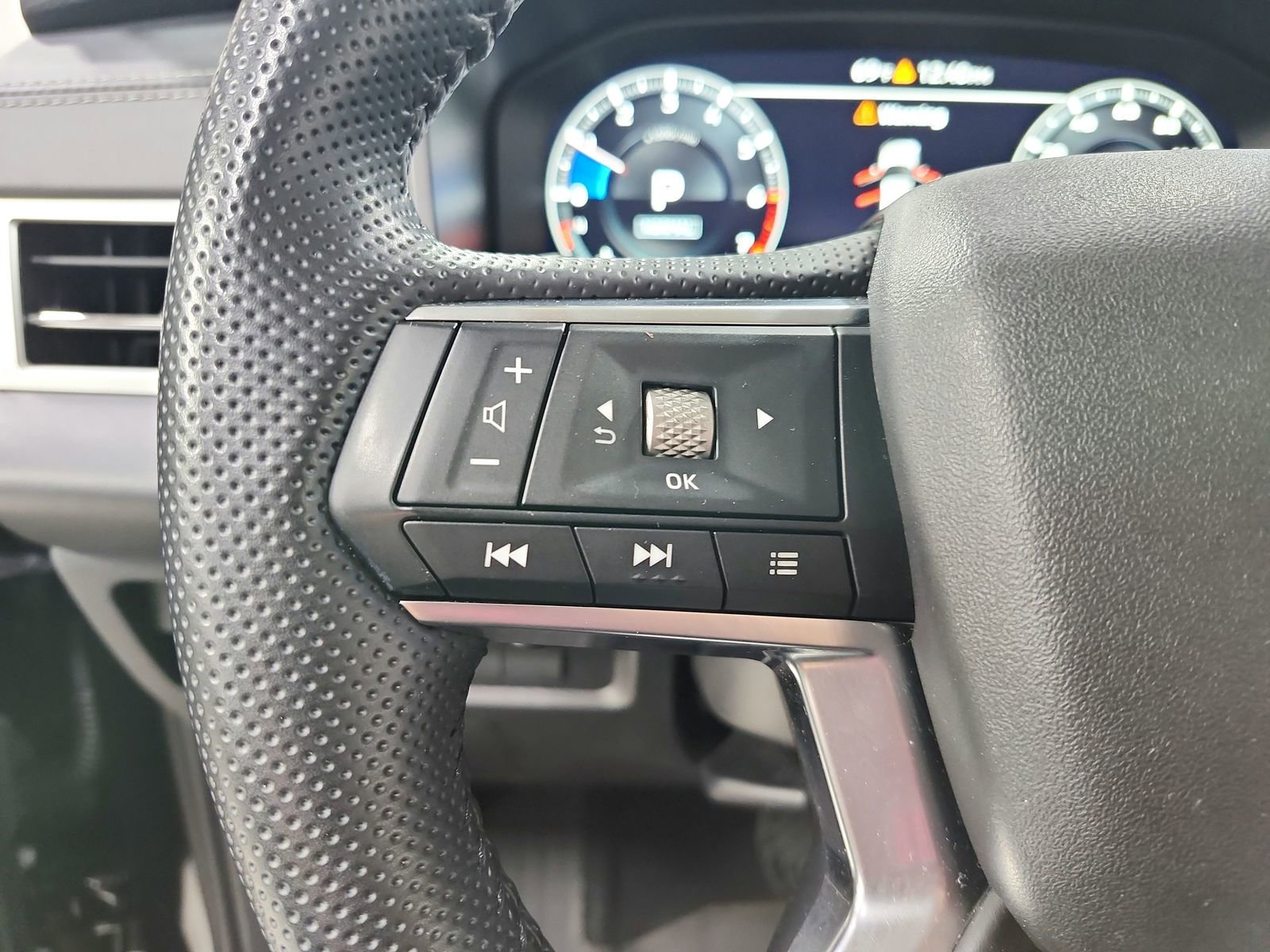 Used 2024 Mitsubishi Outlander SEL image 25