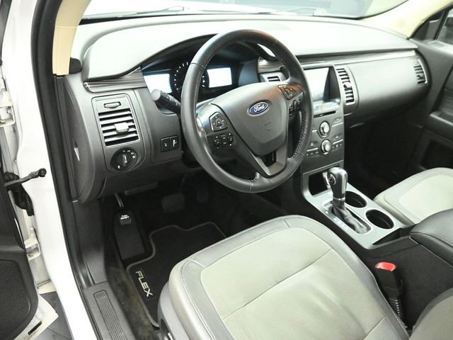 Certified 2018 Ford Flex SEL w/ Equipment Group 202A image 9