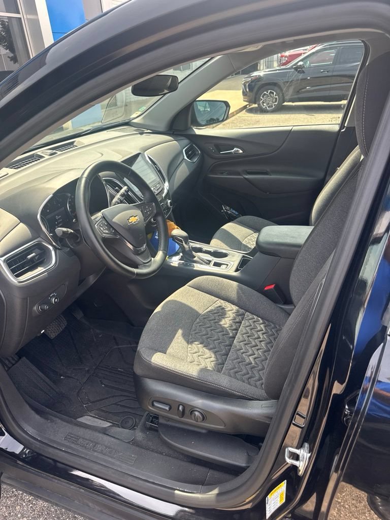 Used 2024 Chevrolet Equinox LT AWD/4WD image 11