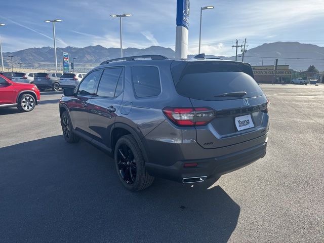 Used 2025 Honda Pilot Black Edition image 6