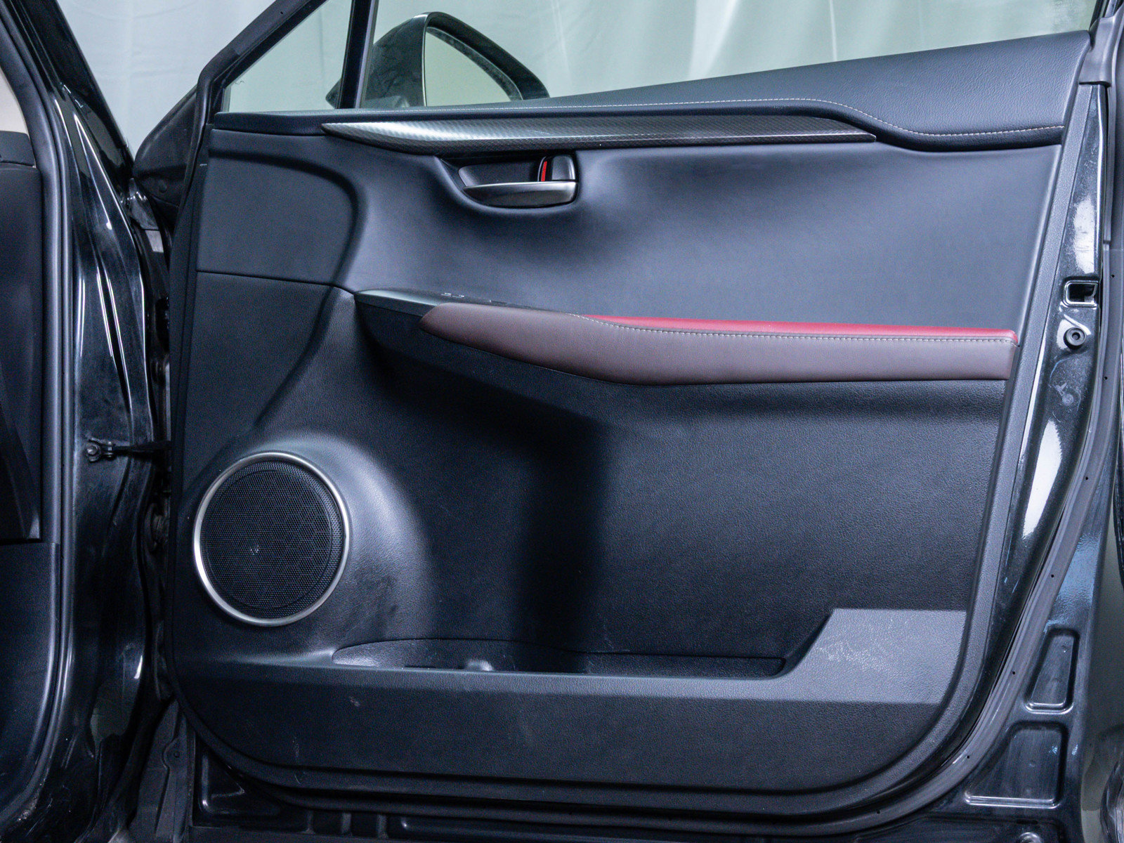 Used 2018 Lexus NX 300h AWD w/ Premium Package image 10