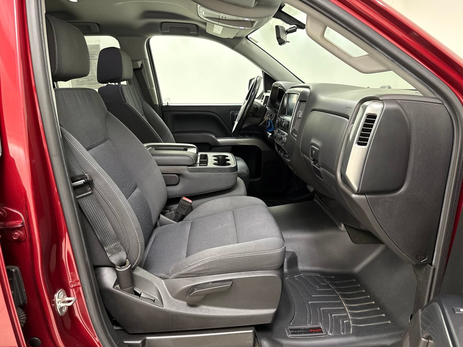Used 2018 Chevrolet Silverado 1500 LT w/ All Star Edition AWD/4WD image 26