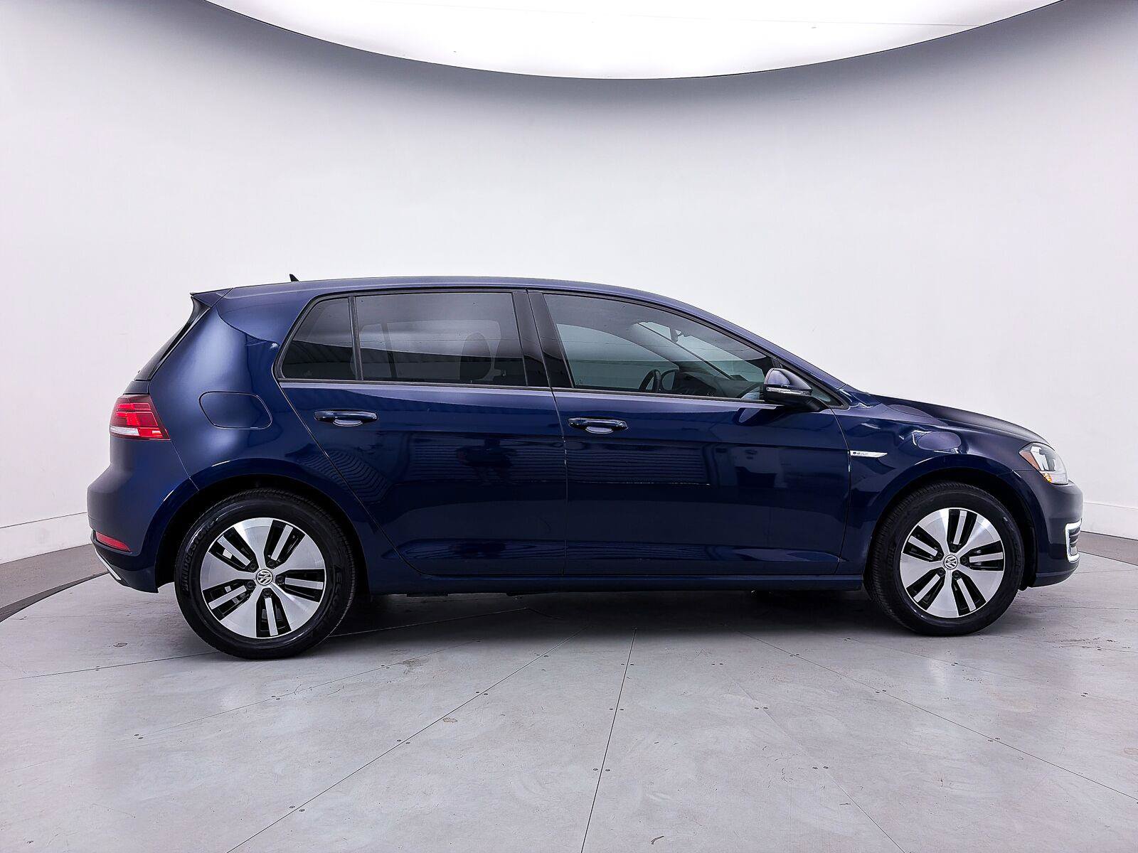 Used 2019 Volkswagen e-Golf SE w/ Driver Assistance Package FWD image 41
