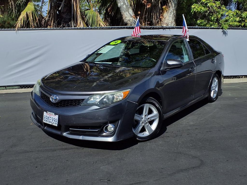 Used 2014 Toyota Camry SE image 24