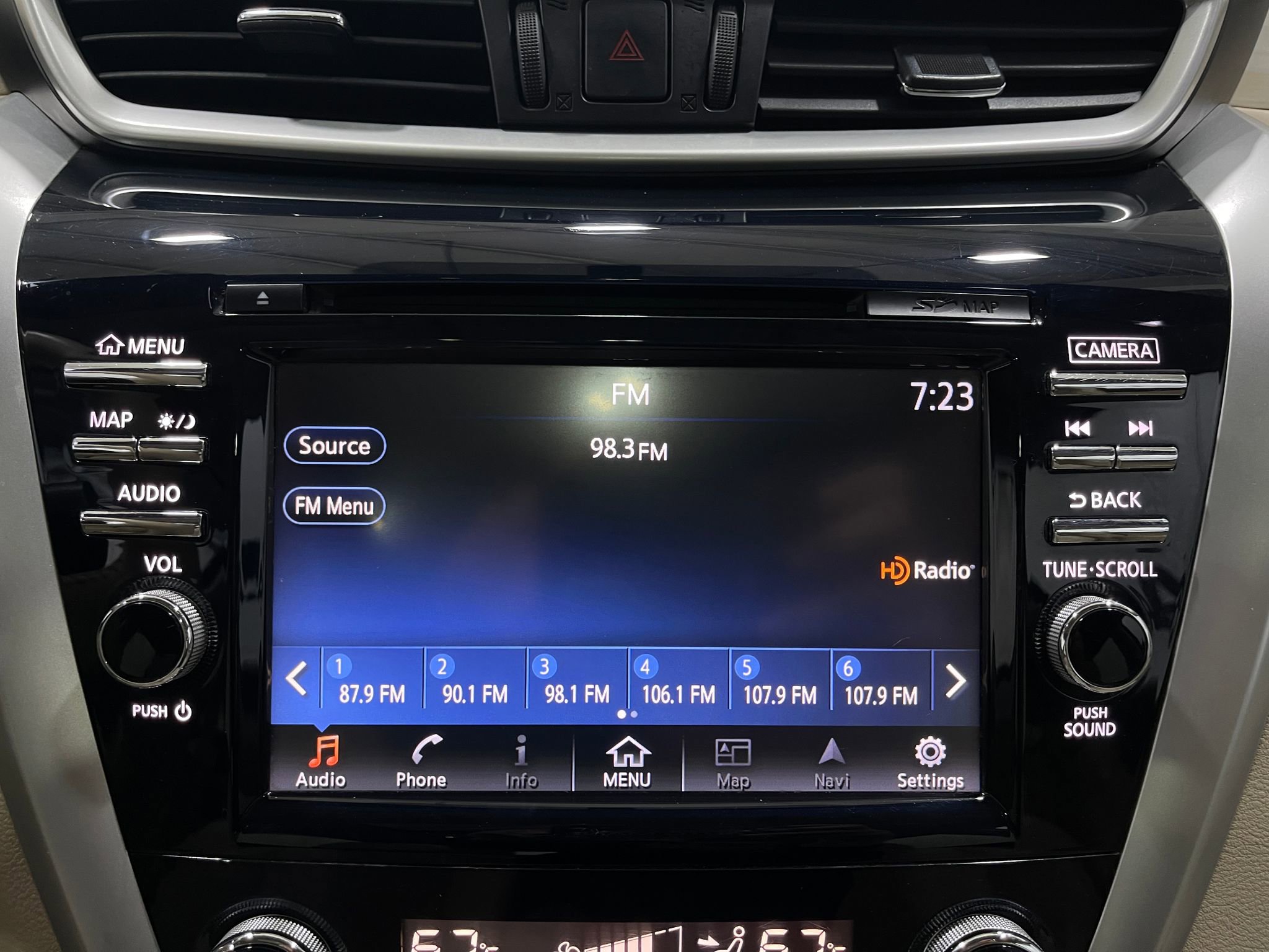 Used 2017 Nissan Murano Platinum w/ Platinum Technology Package FWD image 23