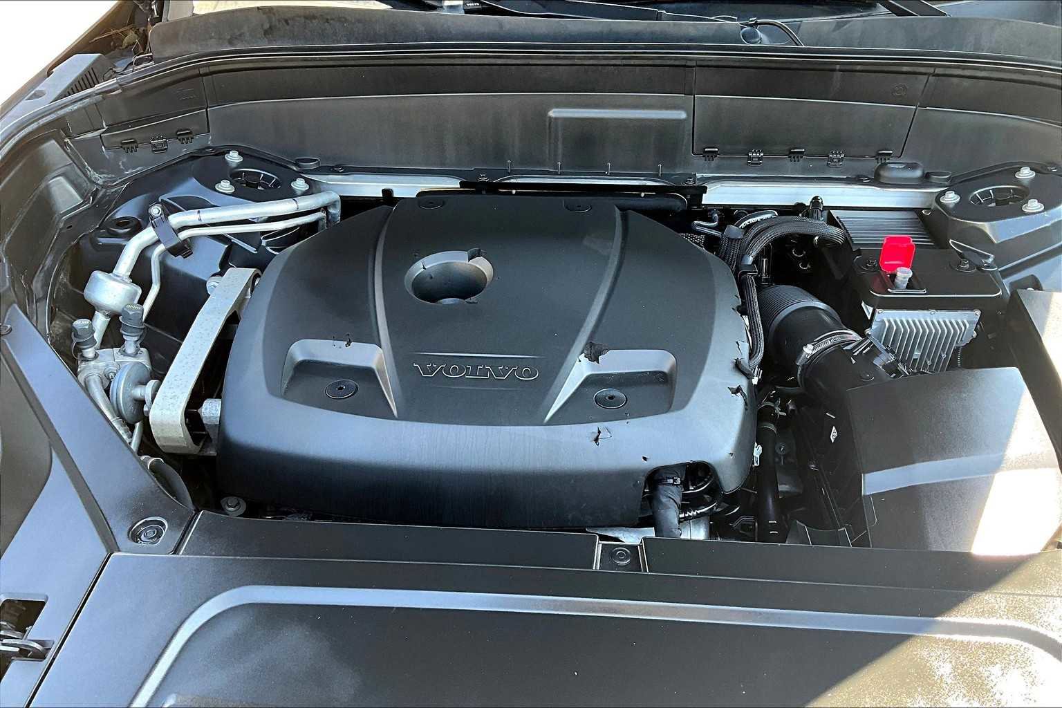 Used 2021 Volvo XC90 T5 Momentum w/ Protection Package Premier image 31