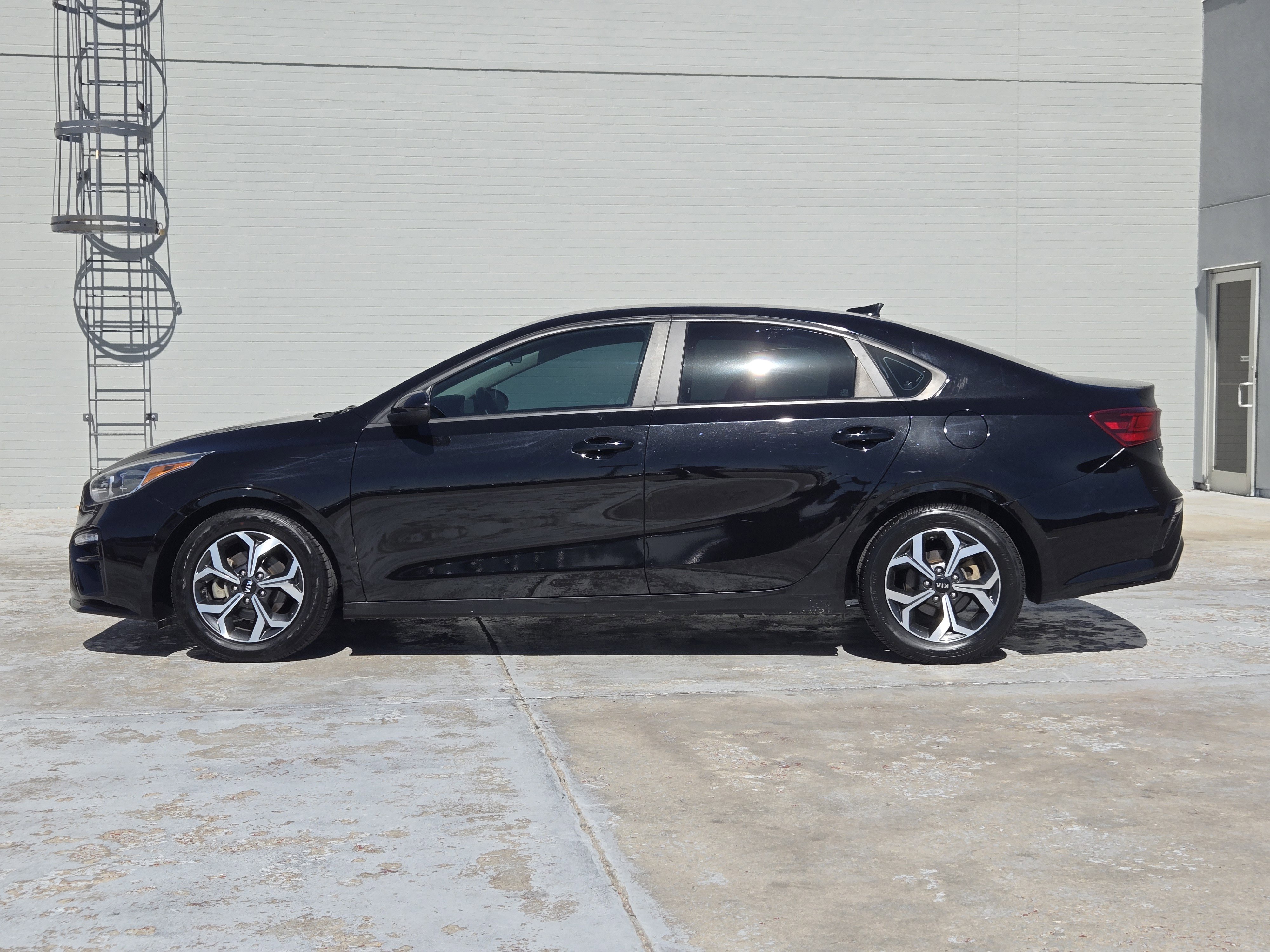Used 2021 Kia Forte LXS image 5