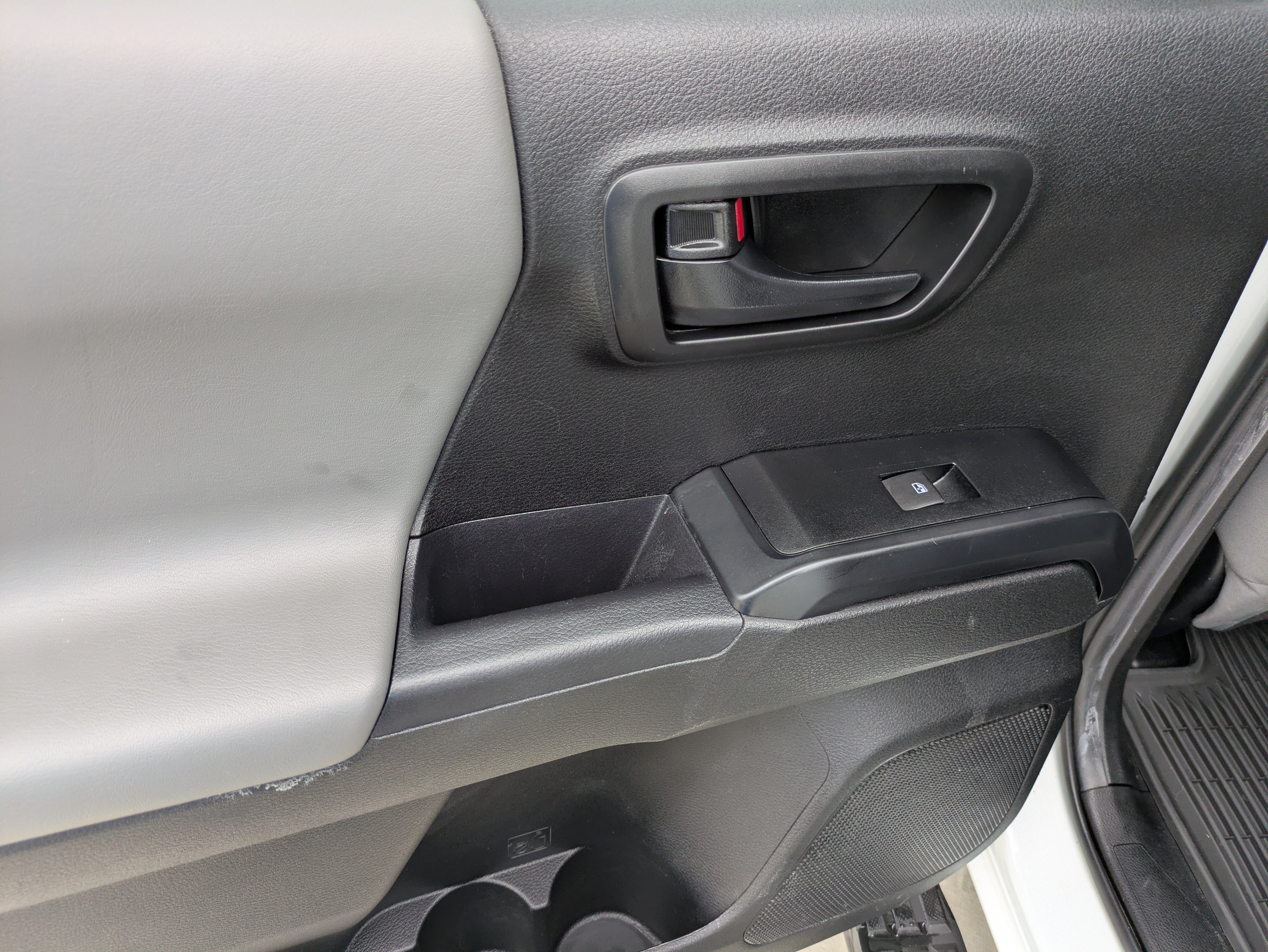 Certified 2022 Toyota Tacoma SR w/ SR Convenience Package RWD image 14