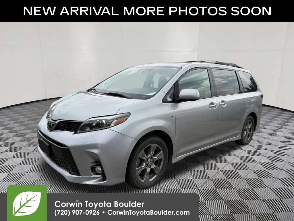 Used 2019 Toyota Sienna SE w/ SE Preferred Package AWD/4WD image 3