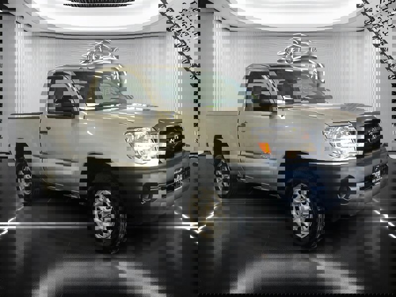 Used 2005 Toyota Tacoma 2WD Regular Cab image 3