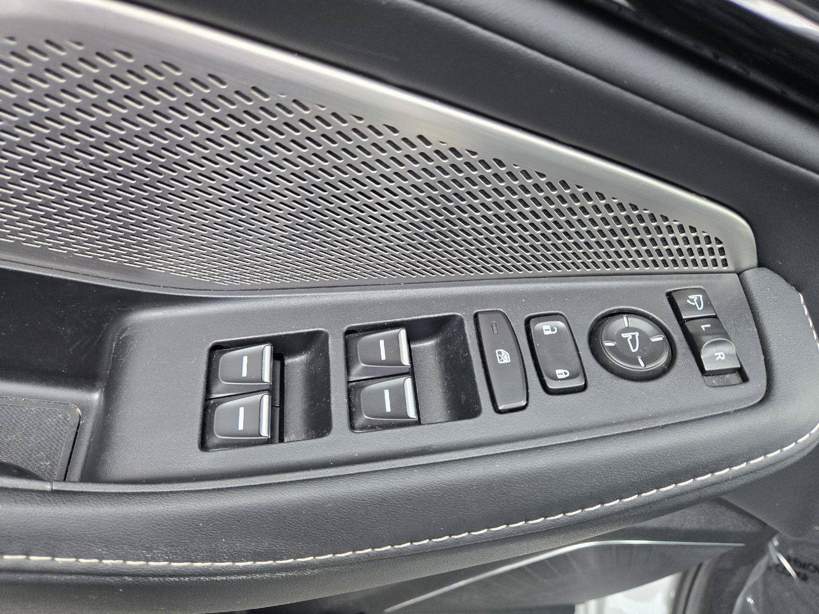 Certified 2023 Acura MDX w/ Technology Package FWD image 8