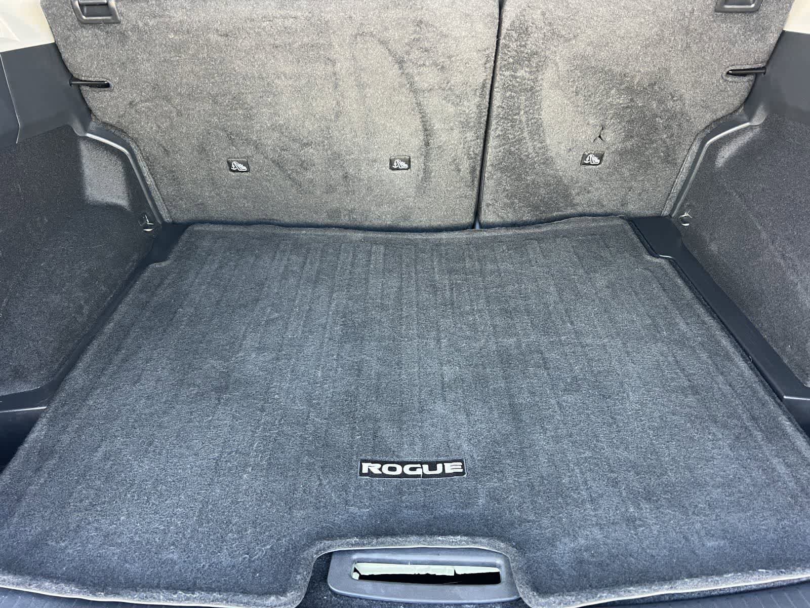 Used 2025 Nissan Rogue SV FWD image 16