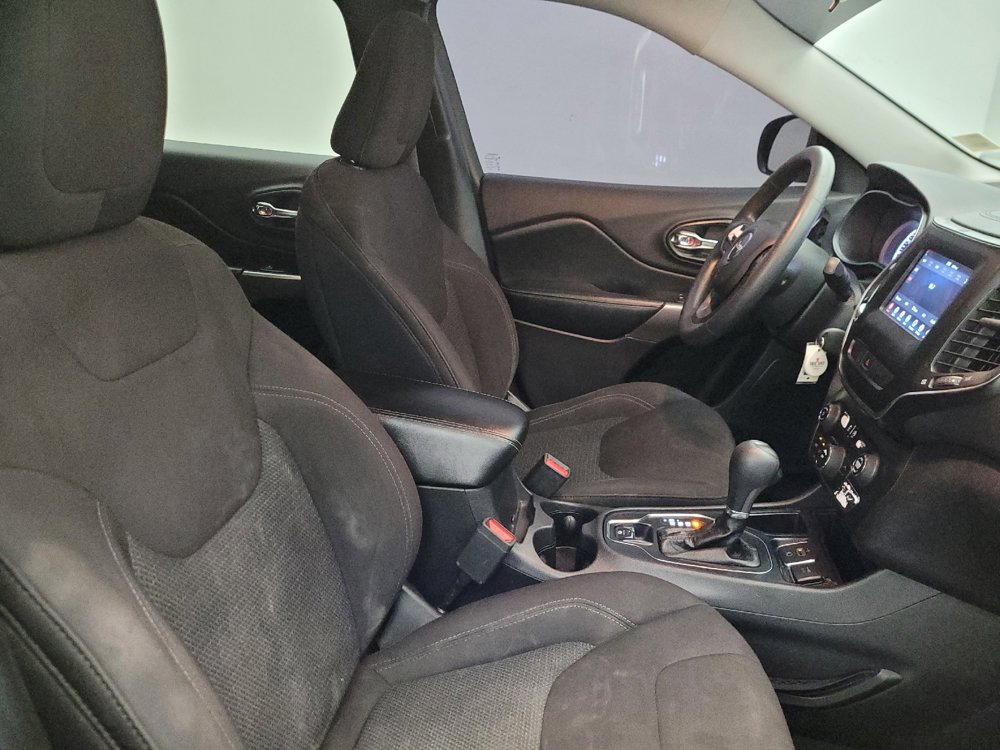 Used 2020 Jeep Cherokee Latitude image 21