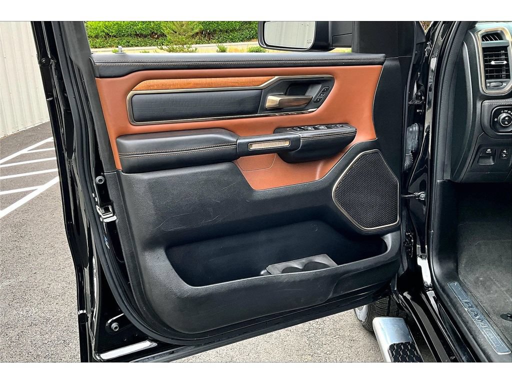 Used 2022 RAM 1500 Limited w/ Body Color Bumper Group AWD/4WD image 22